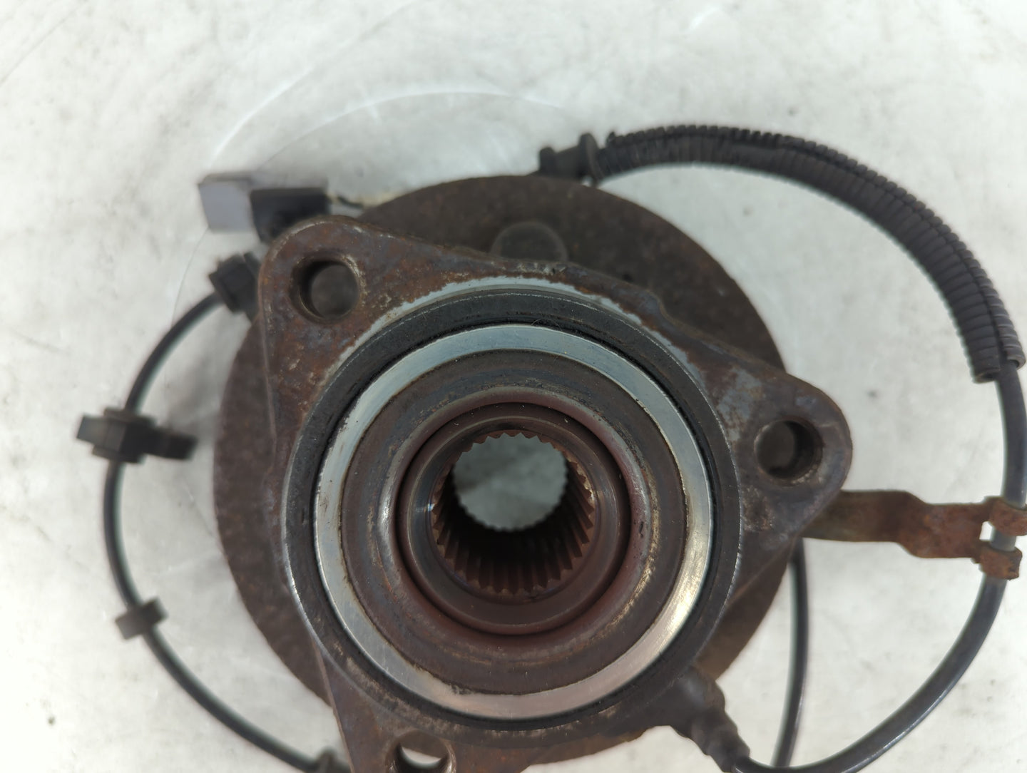 1998-2003 Dodge Durango Driver Front Wheel Hub Oem 701279 - Oemusedautoparts1.com