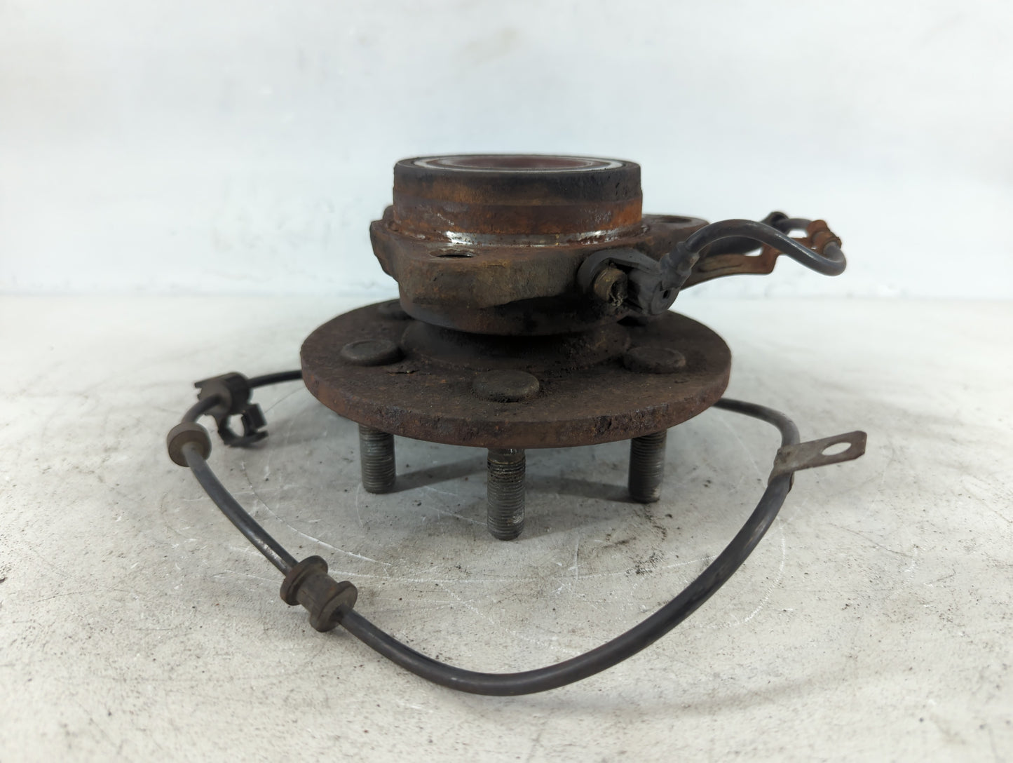 1998-2003 Dodge Durango Driver Front Wheel Hub Oem - Oemusedautoparts1.com