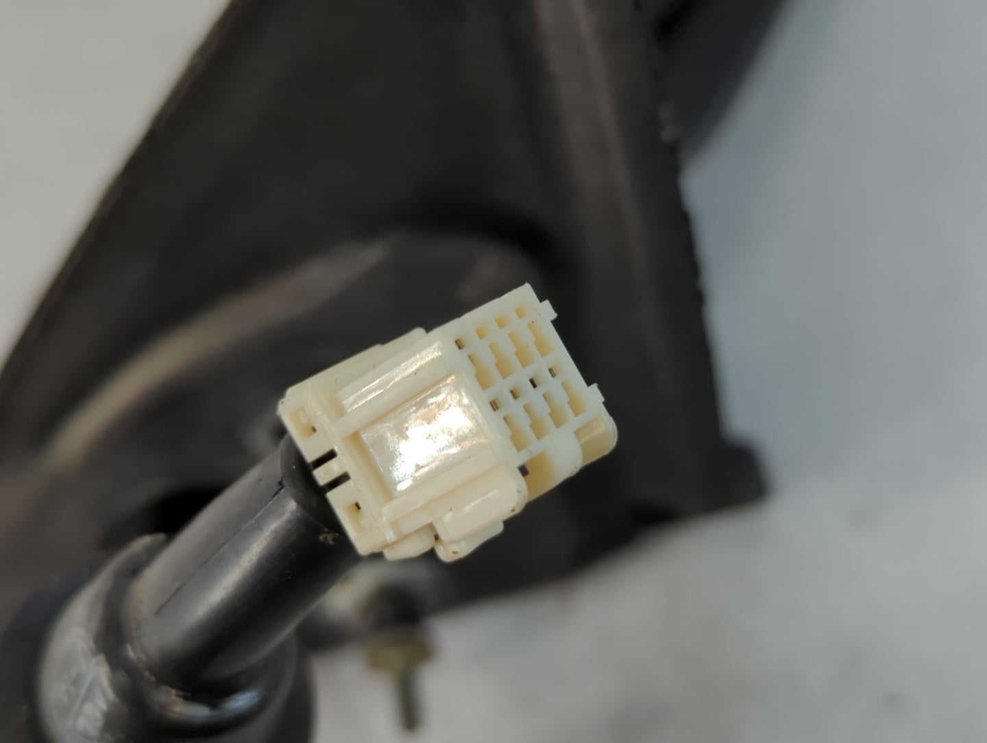 2001-2003 Dodge Durango Side Mirror Replacement Passenger Right View Door Mirror Fits Fits 2001 2002 2003 2004 OEM Used Auto