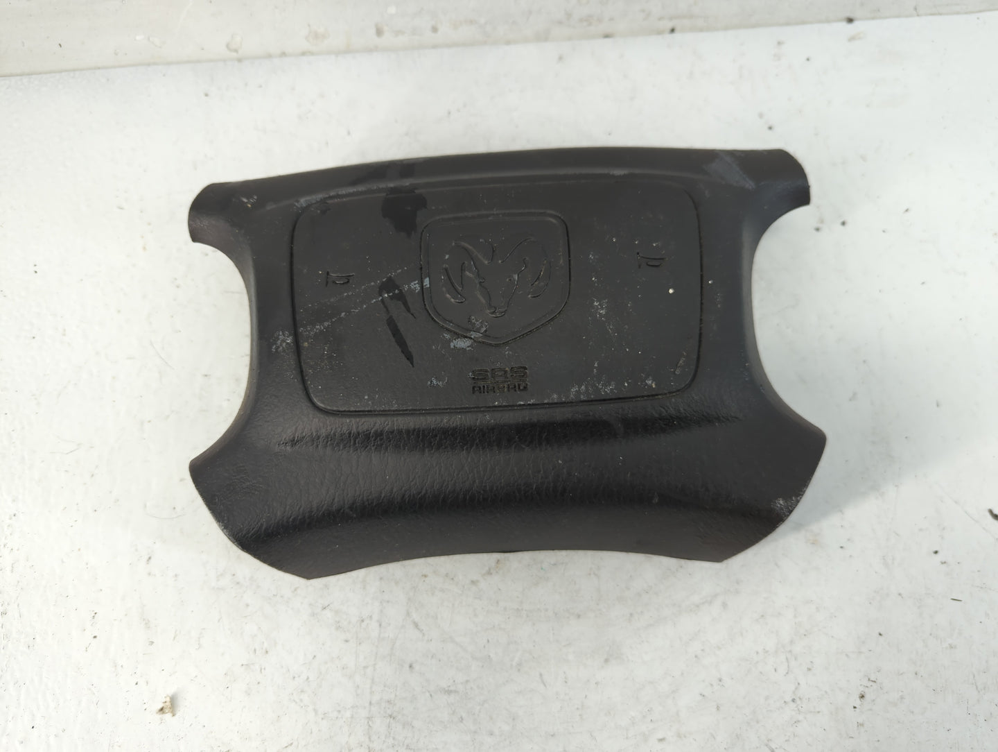 2002-2003 Dodge Durango Air Bag Driver Left Steering Wheel Mounted Fits Fits 2002 2003 OEM Used Auto Parts - Oemusedautopart