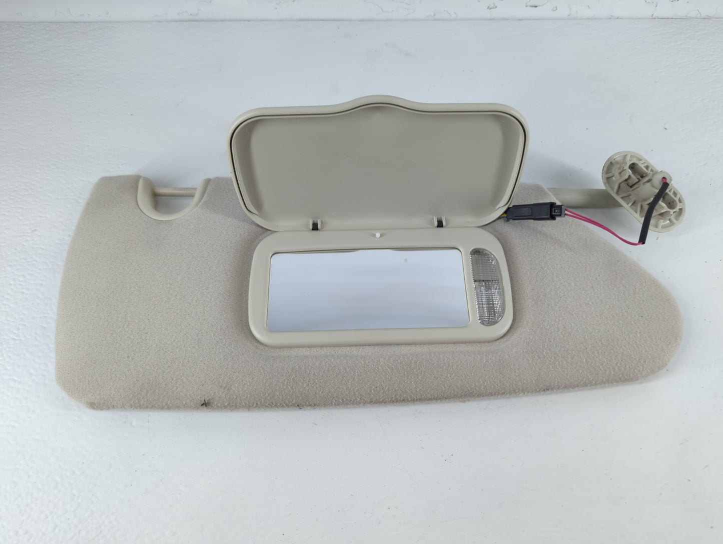 2003 Dodge Durango Sun Visor Shade Replacement Passenger Right Mirror Fits OEM Used Auto Parts - Oemusedautoparts1.com