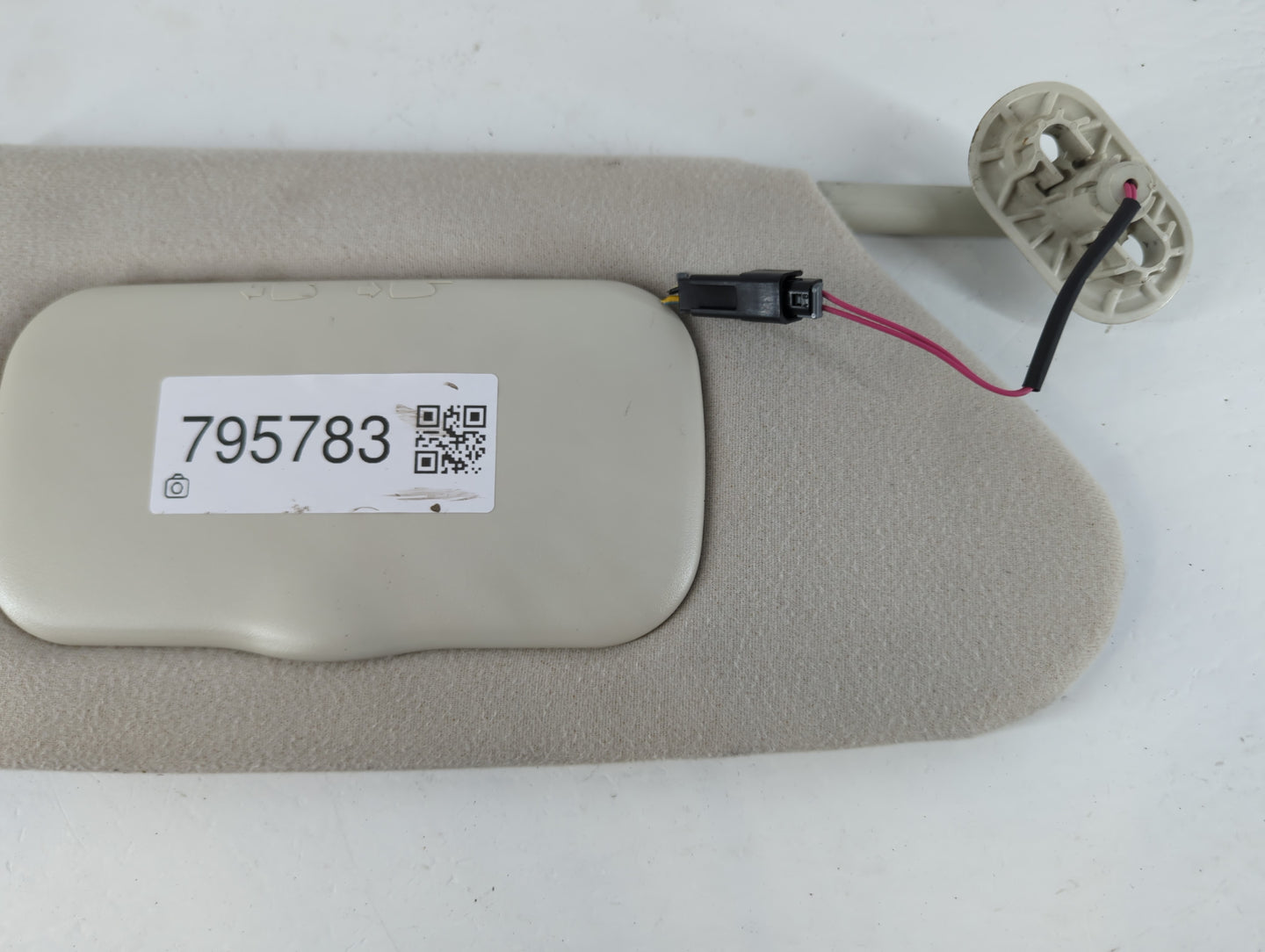 2003 Dodge Durango Sun Visor Shade Replacement Passenger Right Mirror Fits OEM Used Auto Parts - Oemusedautoparts1.com