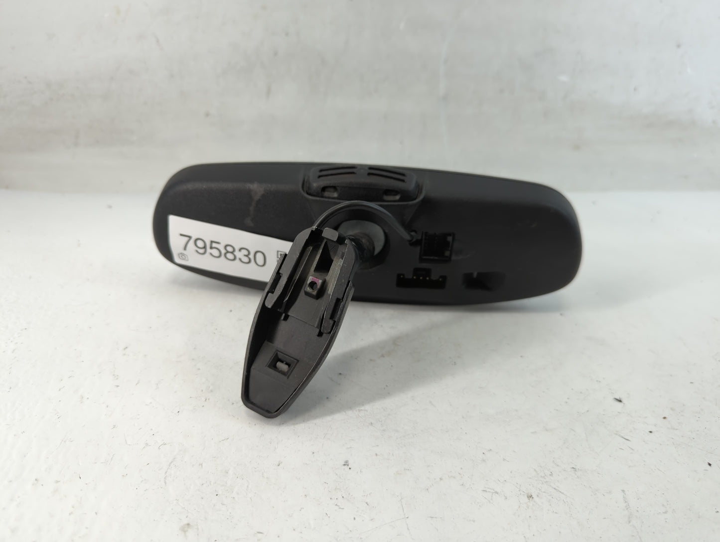 2003 Dodge Durango Interior Rear View Mirror Replacement OEM P/N:E11015622 Fits OEM Used Auto Parts - Oemusedautoparts1.com