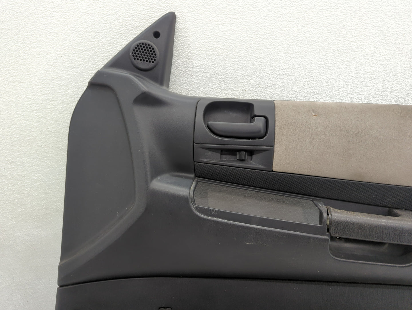 2003 Dodge Durango Front Right Passenger Interior Door Panel Trim - Oemusedautoparts1.com