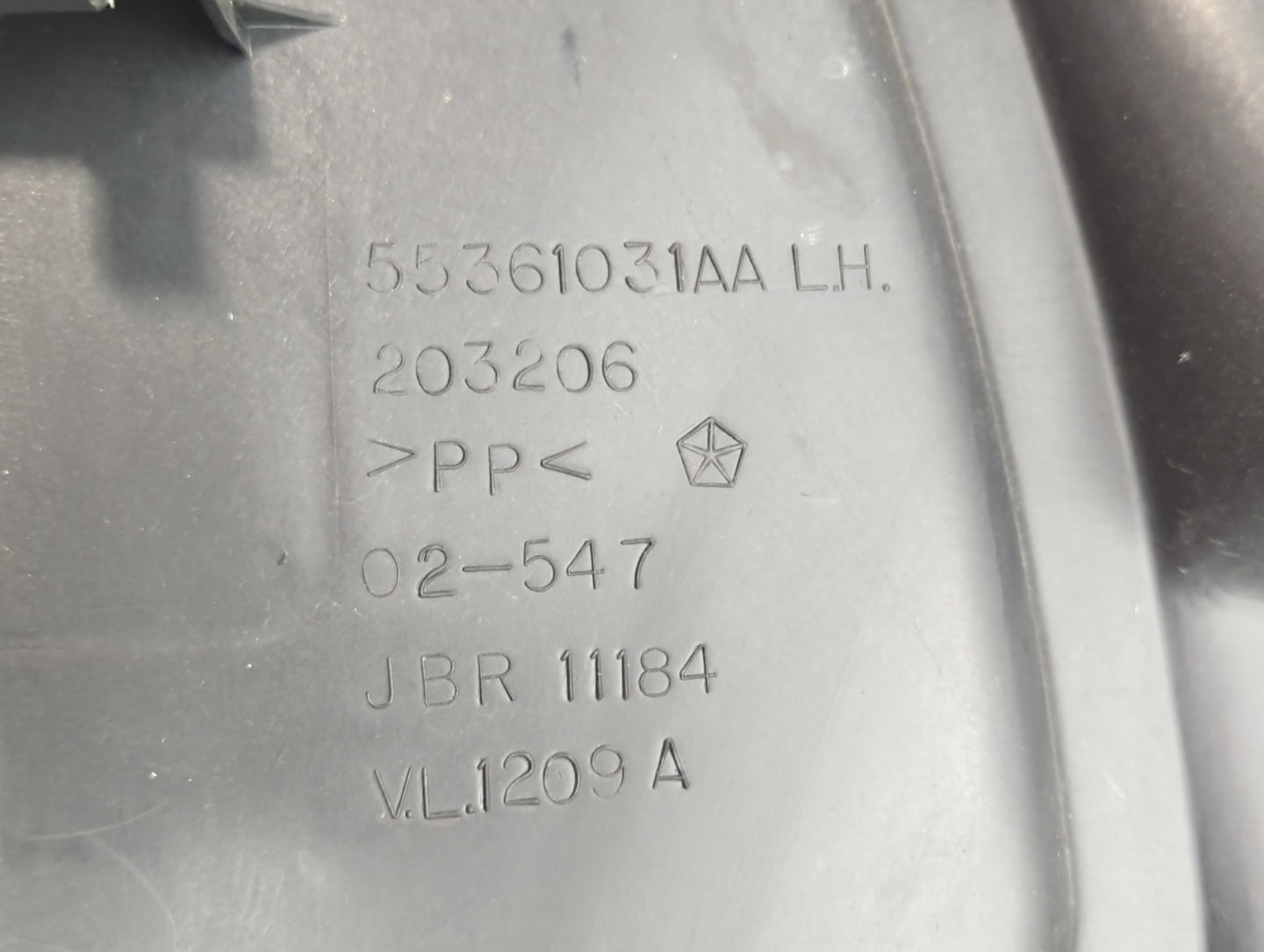 2003 Dodge Durango Front Left Driver Interior Door Panel Trim - Oemusedautoparts1.com
