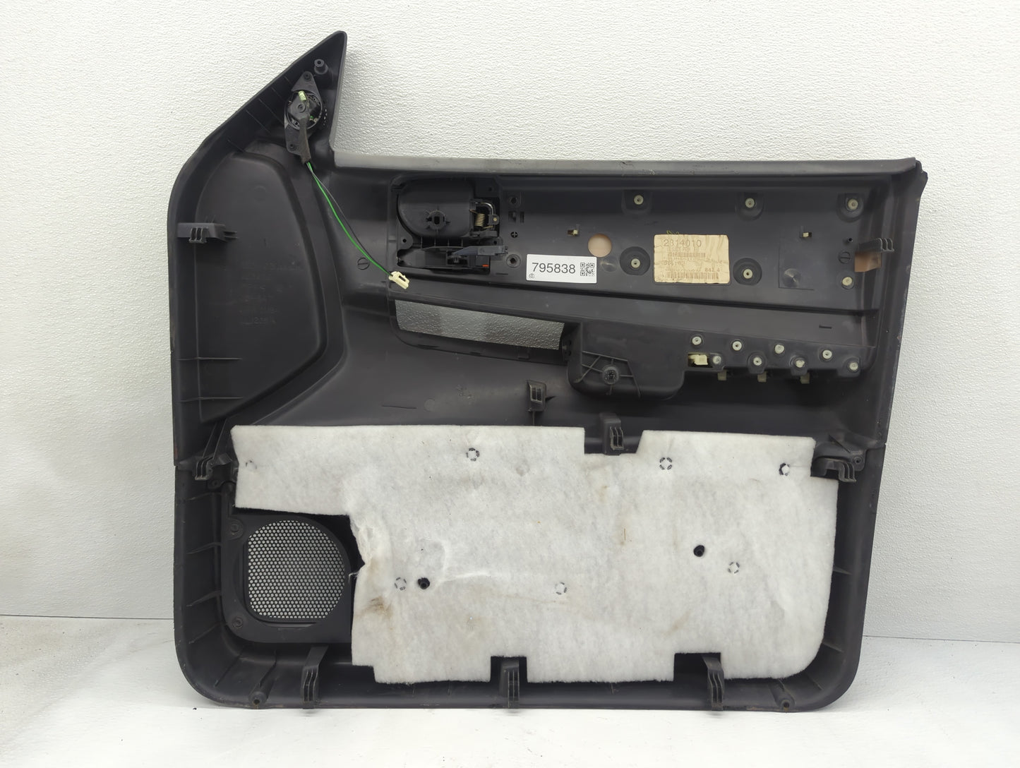 2003 Dodge Durango Front Left Driver Interior Door Panel Trim - Oemusedautoparts1.com
