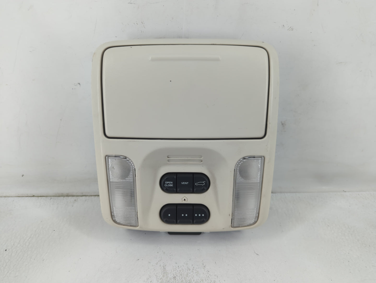 2002-2003 Dodge Durango Overhead Roof Console Interior Dome Light - Oemusedautoparts1.com