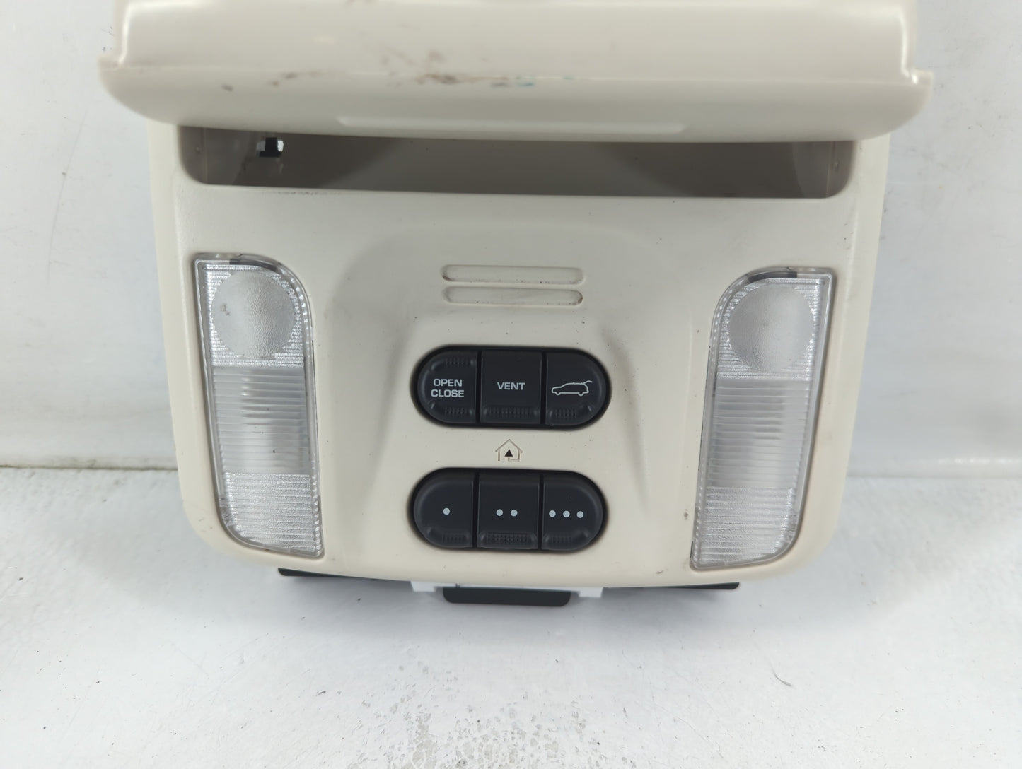 2002-2003 Dodge Durango Overhead Roof Console Interior Dome Light - Oemusedautoparts1.com