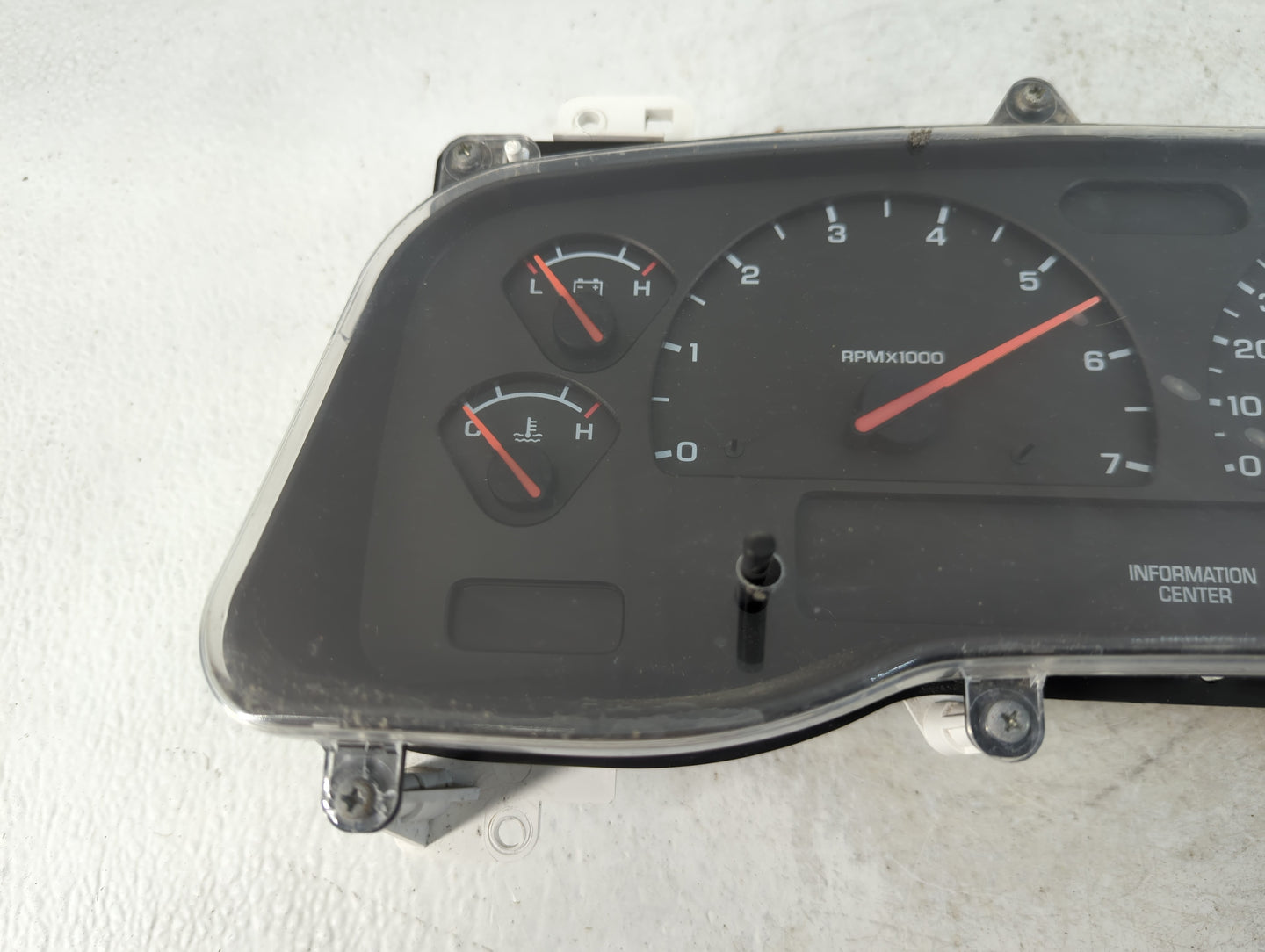 2001-2003 Dodge Durango Instrument Cluster Speedometer Gauges Fits Fits 2001 2002 2003 OEM Used Auto Parts - Oemusedautopart
