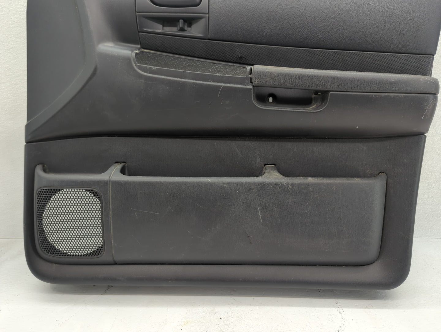 2003 Dodge Durango Front Right Passenger Interior Door Panel Trim - Oemusedautoparts1.com