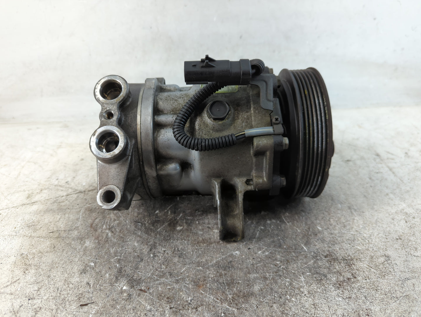 2002-2003 Dodge Durango Air Conditioning A/c Ac Compressor Oem - Oemusedautoparts1.com