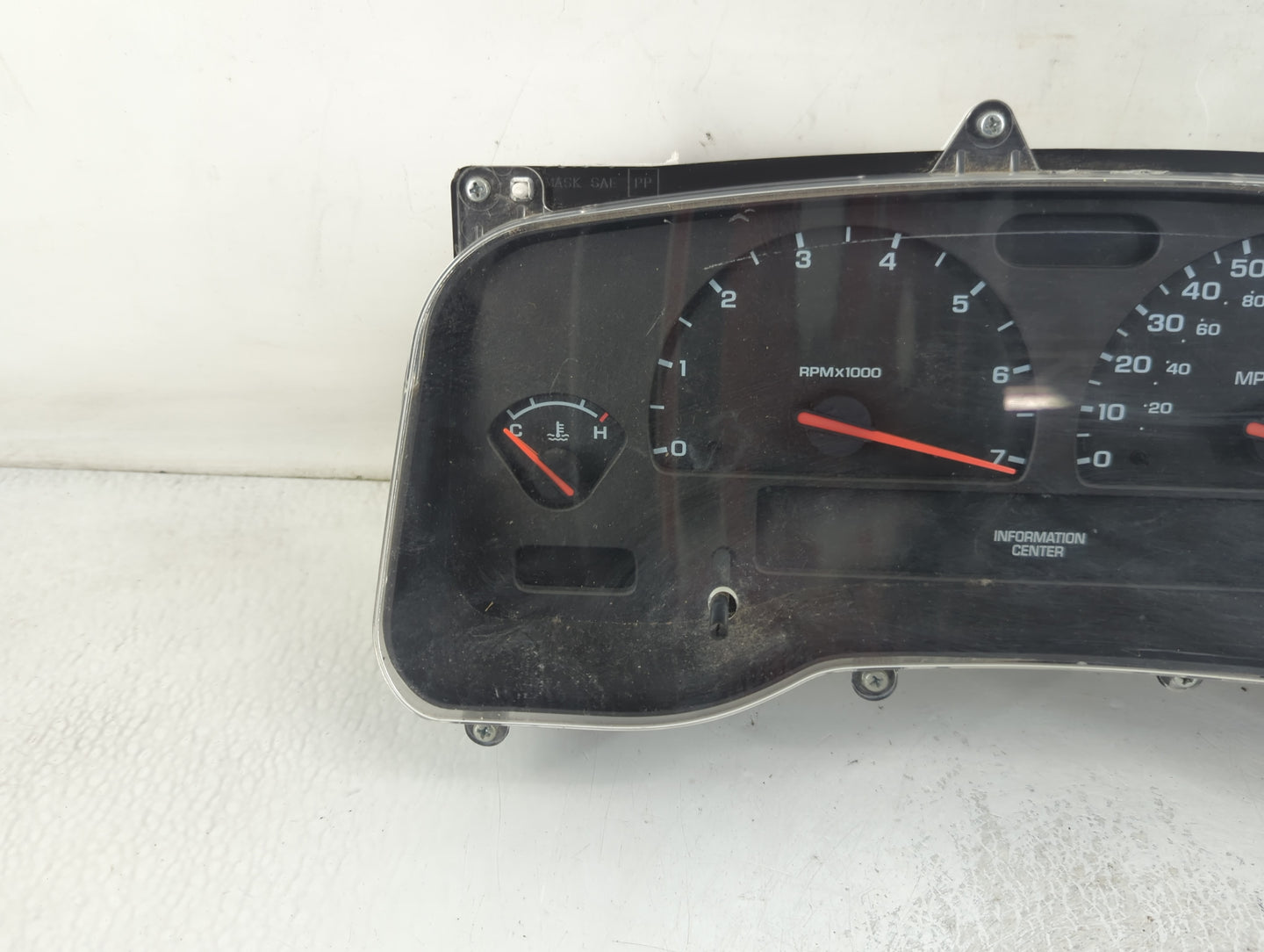 2003 Dodge Durango Instrument Cluster Speedometer Gauges P/N:MX257420-0700 A571AA70113AB Fits OEM Used Auto Parts - Oemuseda