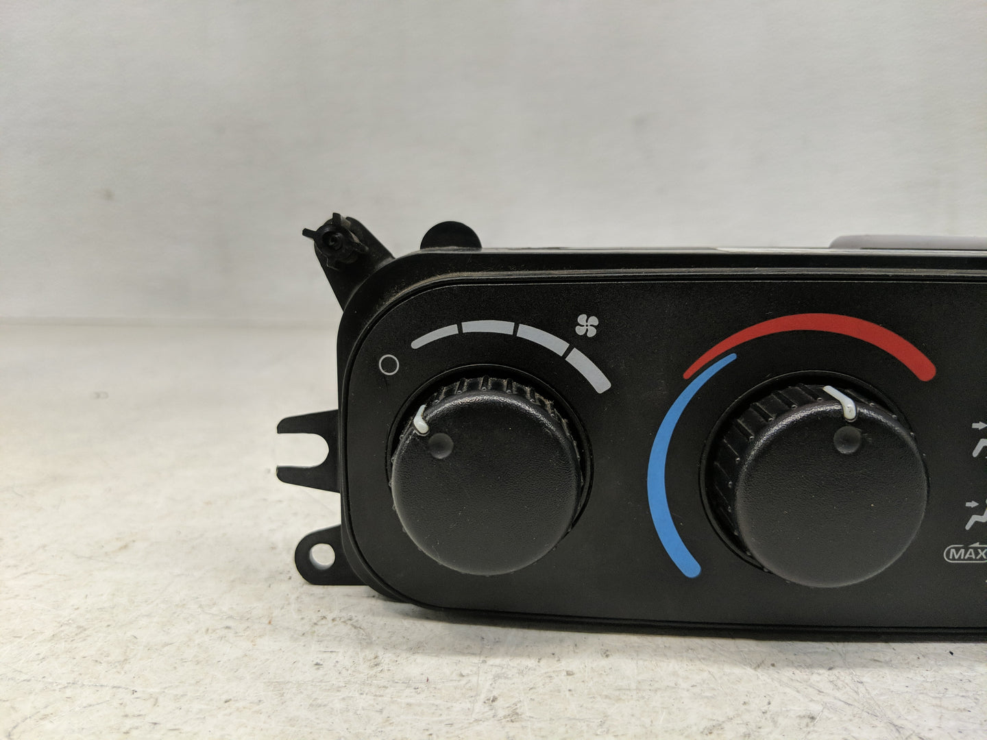 2003-2005 Dodge Ram 1500 Climate Control Module Temperature AC/Heater Replacement P/N:P55056321AB Fits Fits 2003 2004 2005 O