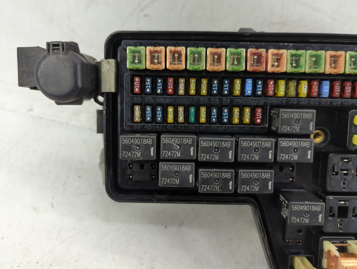 2002-2003 Dodge Ram 1500 Fusebox Fuse Box Panel Relay Module P/N:56049011AG Fits Fits 2002 2003 OEM Used Auto Parts - Oemuse