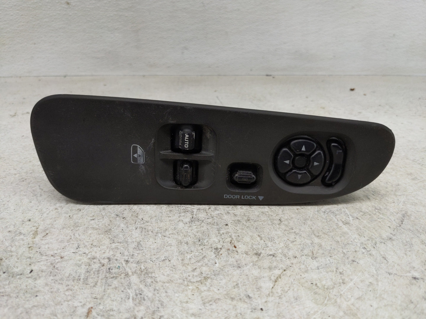 2003-2004 Dodge Ram 1500 Master Power Window Switch Replacement Driver Side Left P/N:5JZ711DVAA Fits Fits 2003 2004 OEM Used