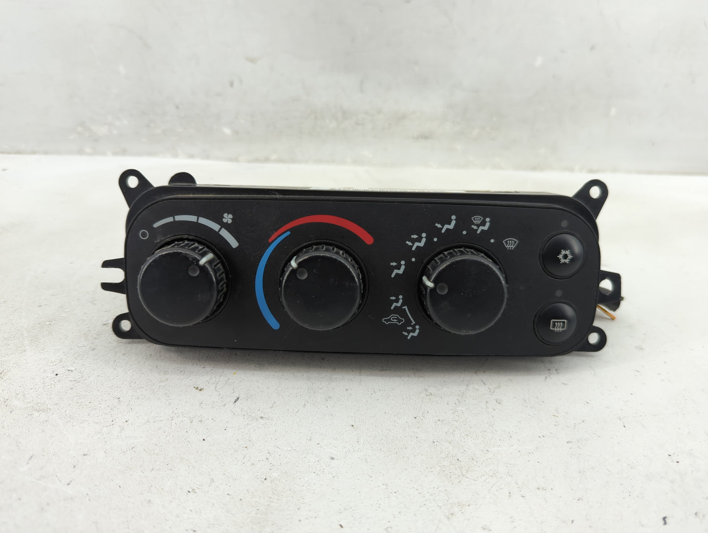 2003-2005 Dodge Ram 1500 Climate Control Module Temperature AC/Heater Replacement P/N:P55056321AD Fits Fits 2003 2004 2005 O