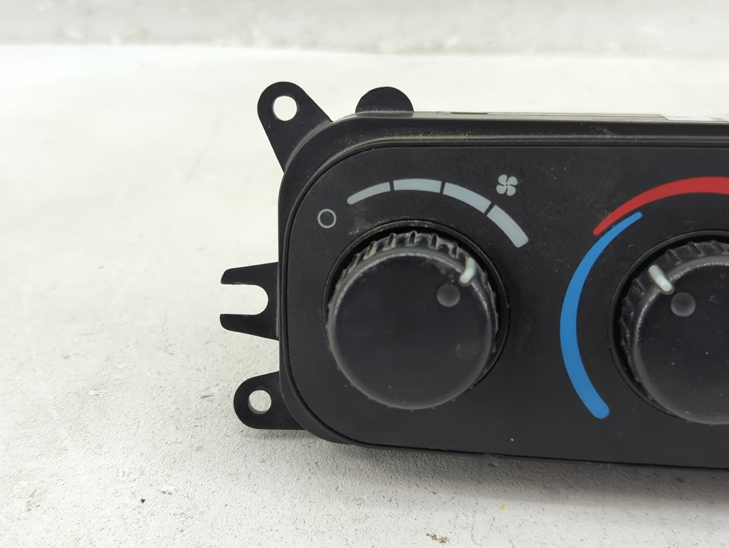 2003-2005 Dodge Ram 1500 Climate Control Module Temperature AC/Heater Replacement P/N:P55056321AD Fits Fits 2003 2004 2005 O
