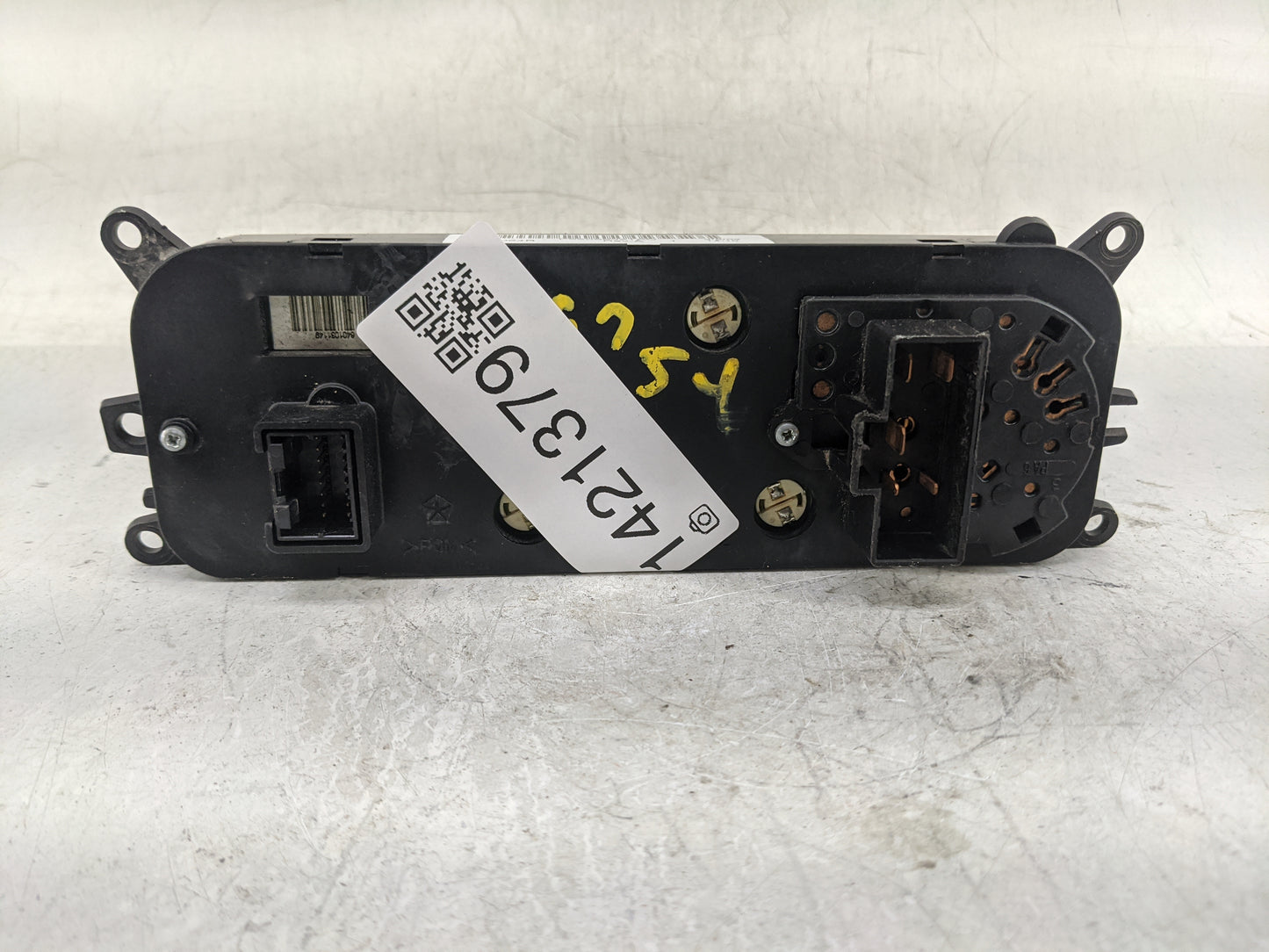 2003-2005 Dodge Ram 1500 Climate Control Module Temperature AC/Heater Replacement P/N:P55056321AC Fits Fits 2003 2004 2005 O