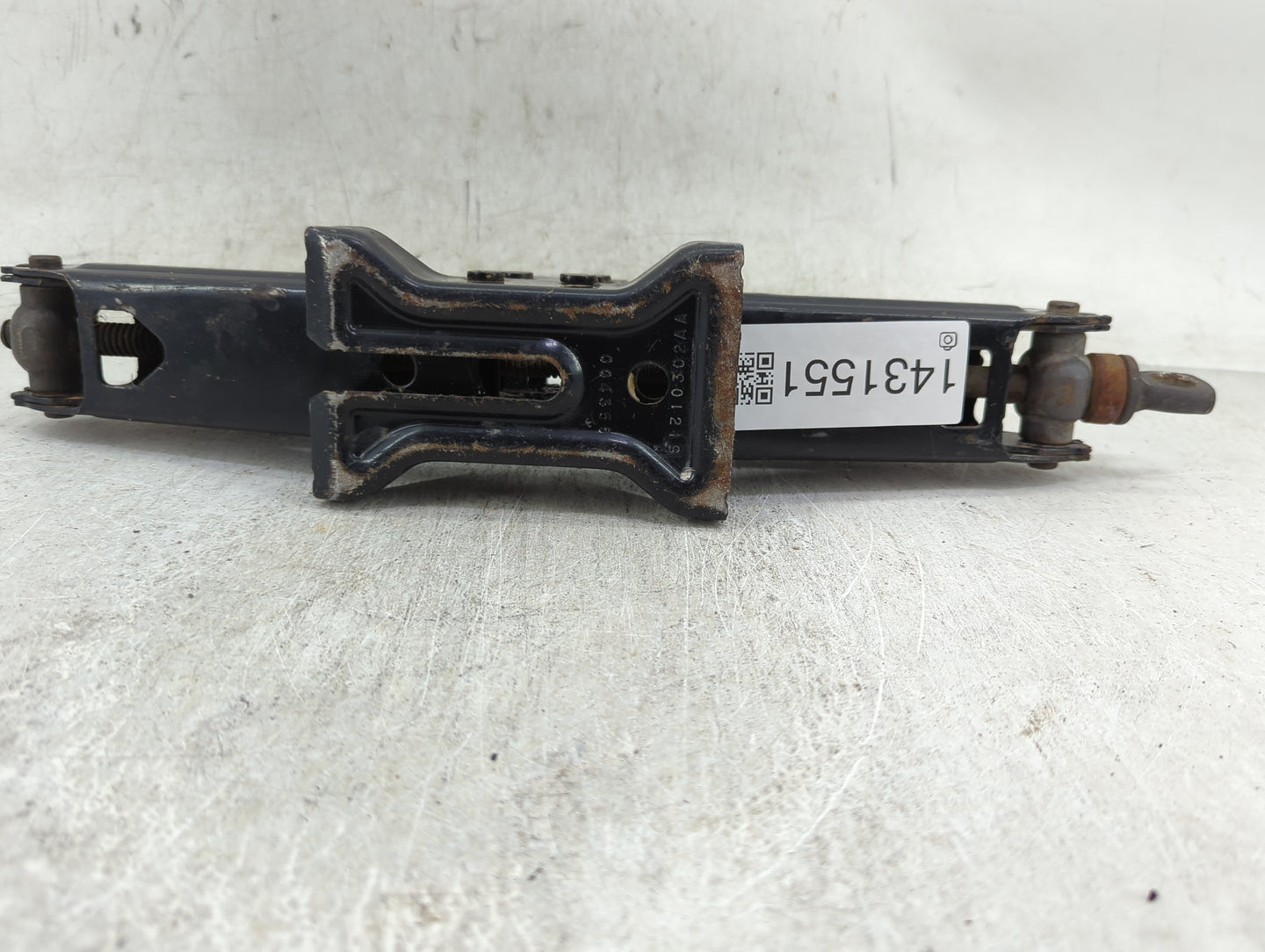 2003 Dodge Ram 1500 Spare Scissor Car Jack - Oemusedautoparts1.com