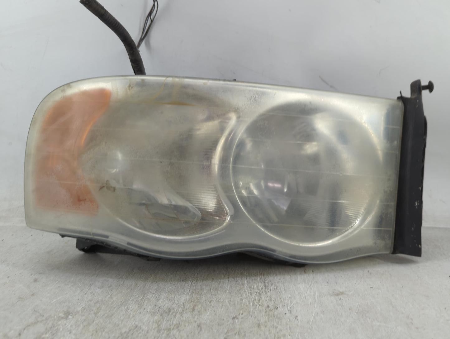 2002-2005 Dodge Ram 1500 Passenger Right Oem Head Light Headlight Lamp - Oemusedautoparts1.com