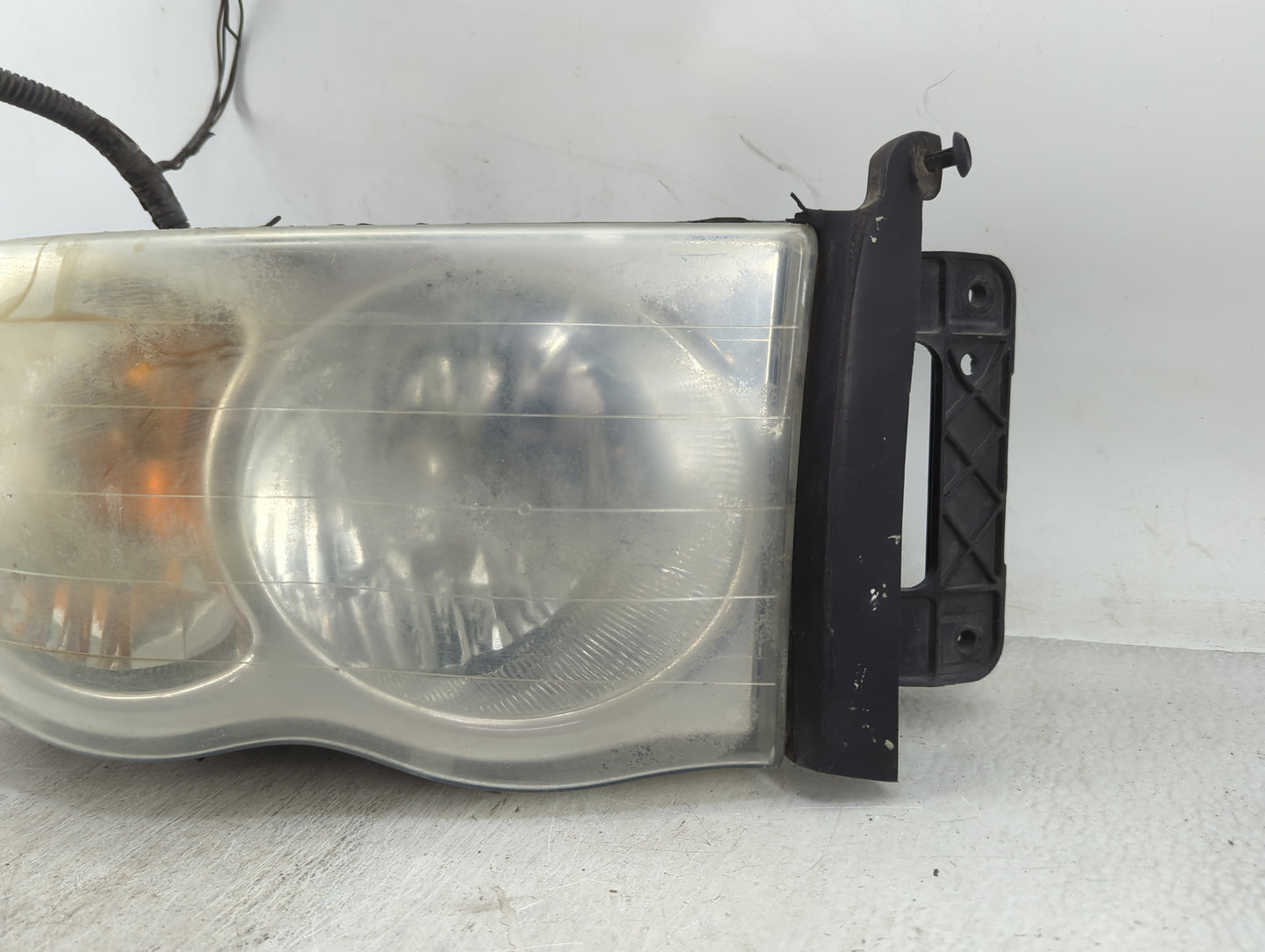 2002-2005 Dodge Ram 1500 Passenger Right Oem Head Light Headlight Lamp - Oemusedautoparts1.com