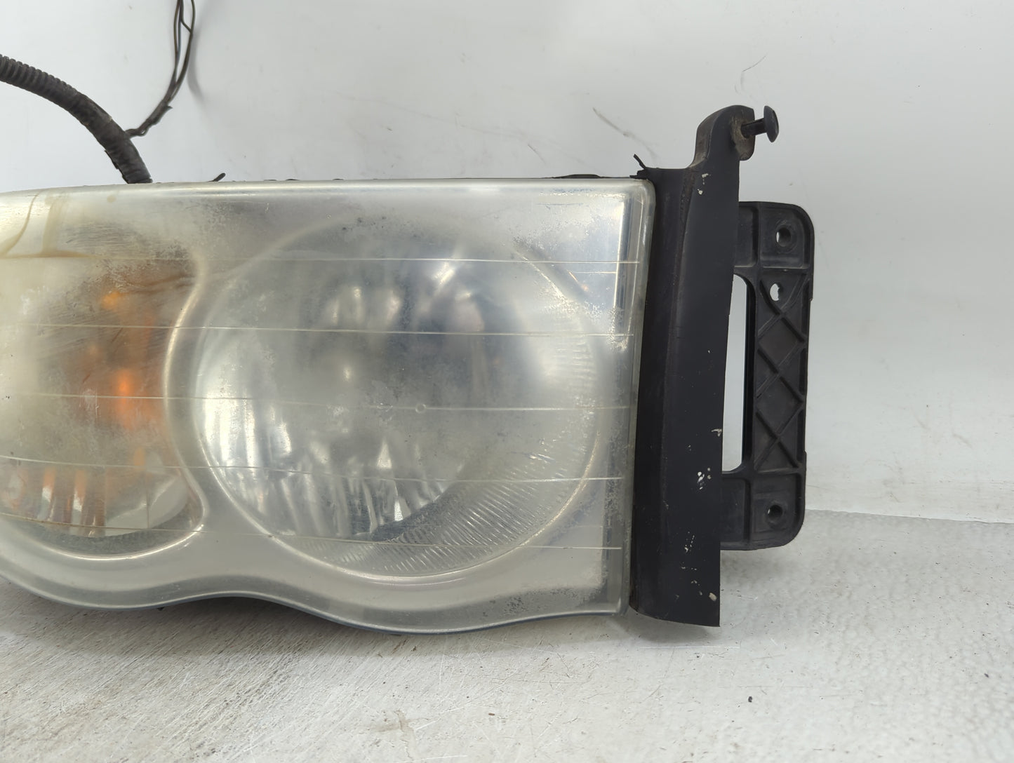 2002-2005 Dodge Ram 1500 Passenger Right Oem Head Light Headlight Lamp - Oemusedautoparts1.com
