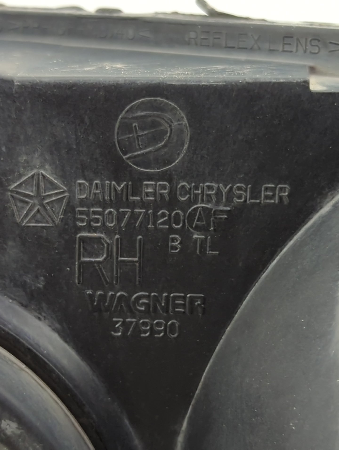 2002-2005 Dodge Ram 1500 Passenger Right Oem Head Light Headlight Lamp - Oemusedautoparts1.com