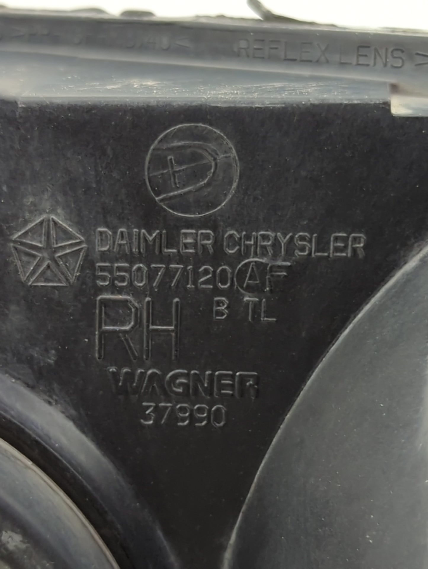 2002-2005 Dodge Ram 1500 Passenger Right Oem Head Light Headlight Lamp - Oemusedautoparts1.com
