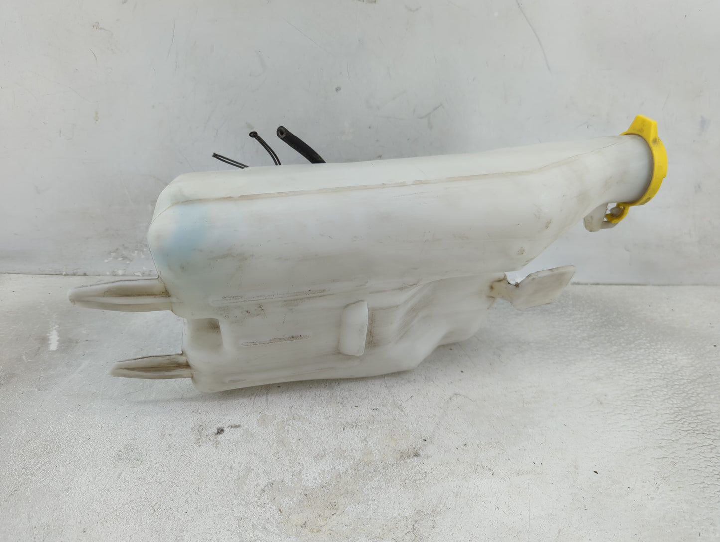 2003-2004 Dodge Ram 1500 Windshield Washer Fluid Reservoir Bottle Oem - Oemusedautoparts1.com