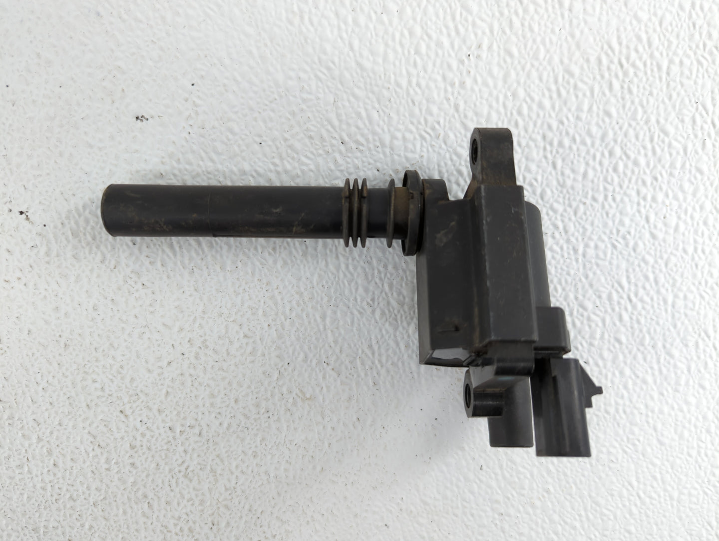 2003-2005 Dodge Ram 1500 Ignition Coil Igniter Pack - Oemusedautoparts1.com