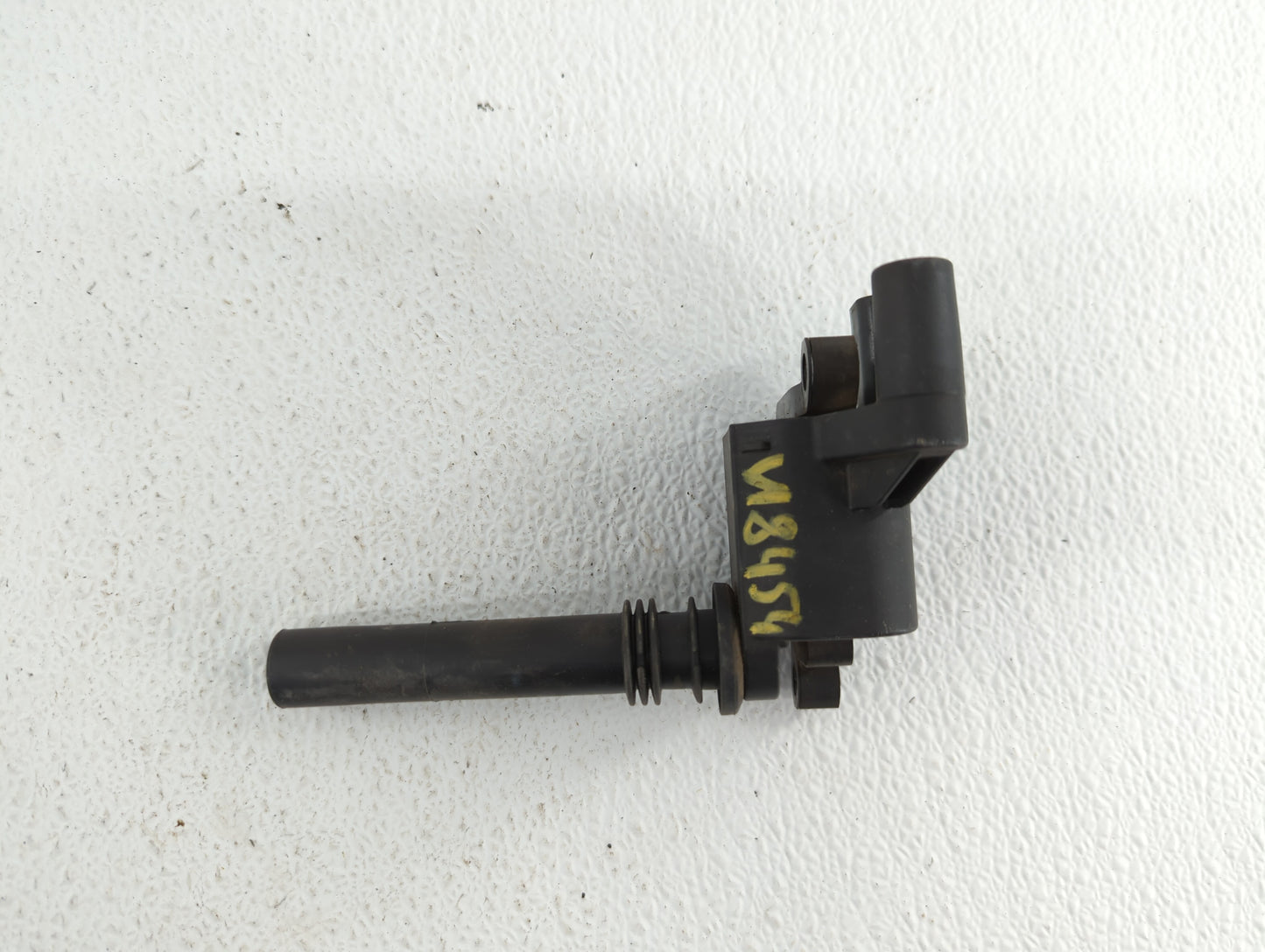 2003-2005 Dodge Ram 1500 Ignition Coil Igniter Pack - Oemusedautoparts1.com