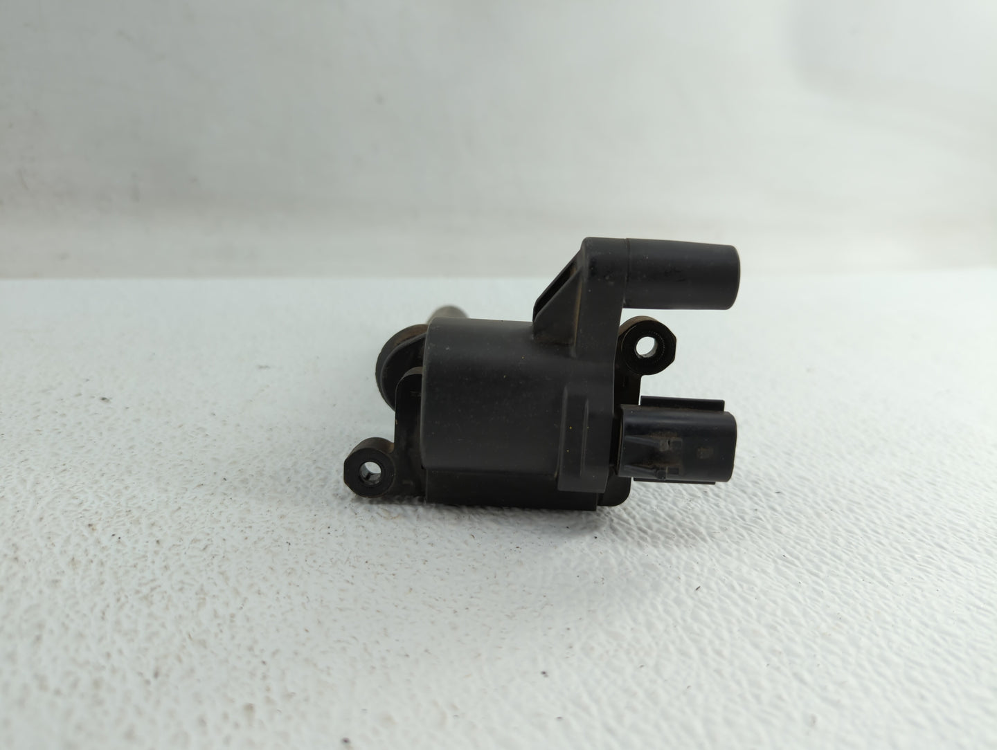 2003-2005 Dodge Ram 1500 Ignition Coil Igniter Pack - Oemusedautoparts1.com