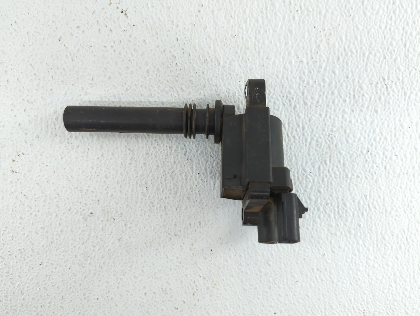 2003-2005 Dodge Ram 1500 Ignition Coil Igniter Pack - Oemusedautoparts1.com
