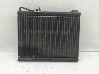 compare product 2003-2005 Dodge Ram 1500 Undefined 629702
