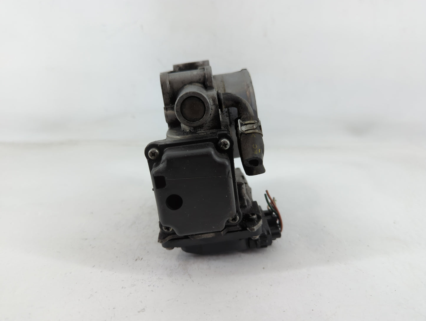 2003 Dodge Ram 1500 Throttle Body P/N:00859 1430 Fits OEM Used Auto Parts - Oemusedautoparts1.com
