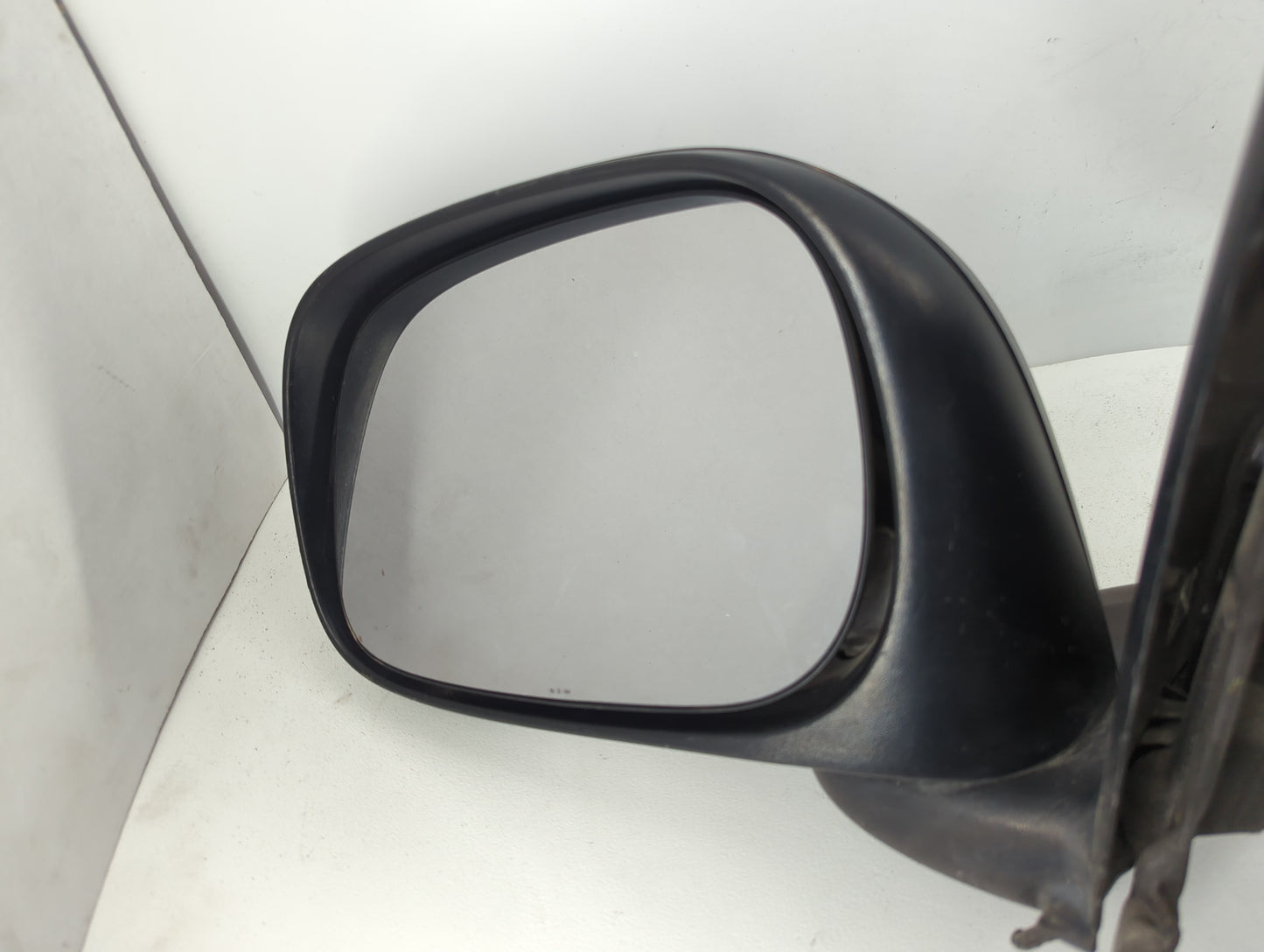 2002-2008 Dodge Ram 1500 Driver Side View Mirror - Left Door Mirror OEM Used - Oemusedautoparts1.com
