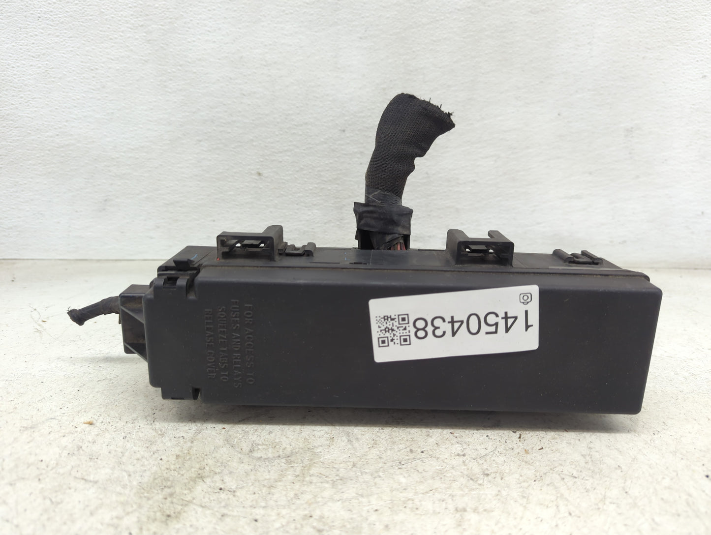 2003 Dodge Ram 1500 Van Fusebox Fuse Box Panel Relay Module P/N:4671168E 72472V Fits Fits 2002 OEM Used Auto Parts - Oemused
