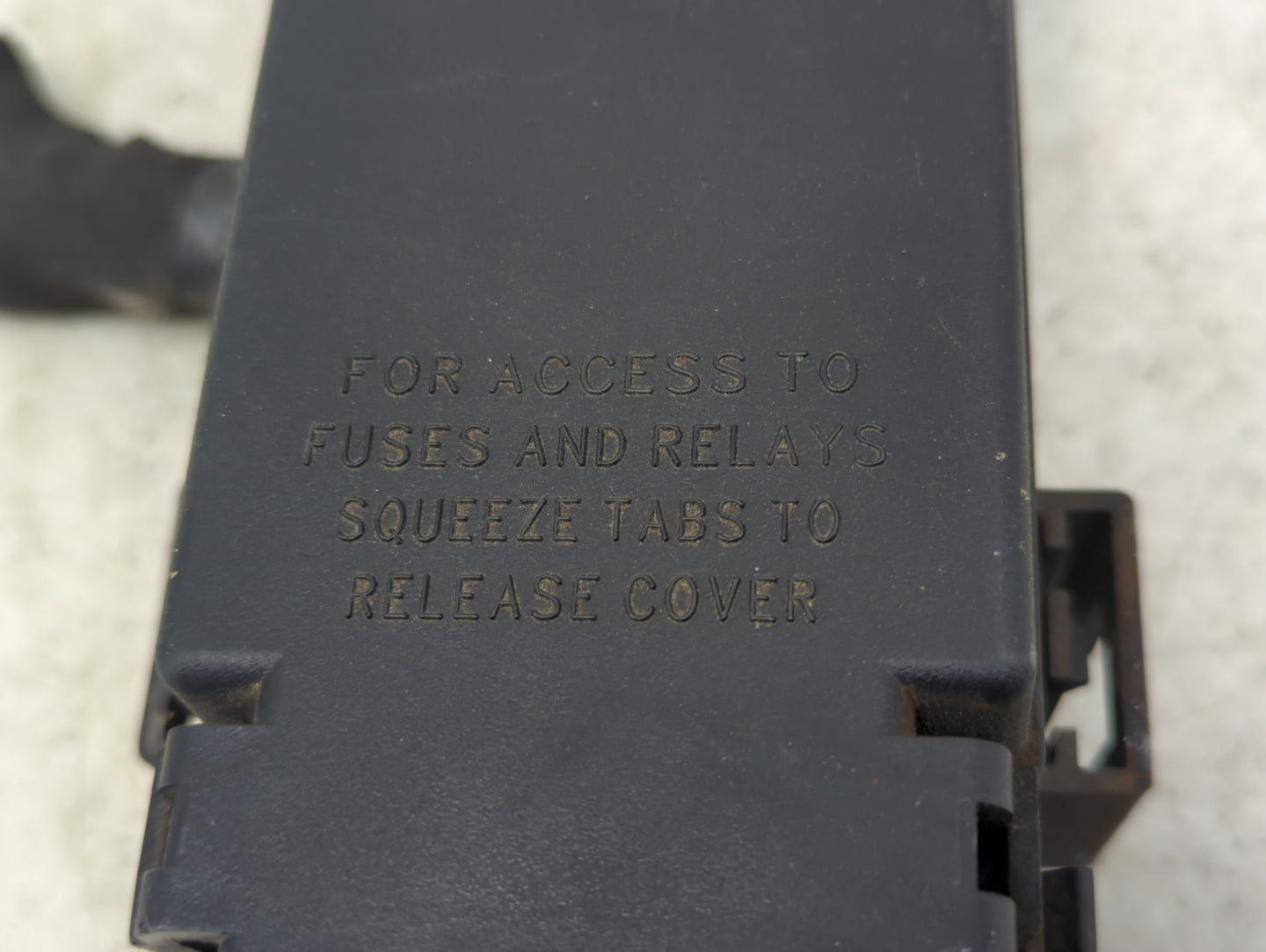 2003 Dodge Ram 1500 Van Fusebox Fuse Box Panel Relay Module P/N:4671168E 72472V Fits Fits 2002 OEM Used Auto Parts - Oemused