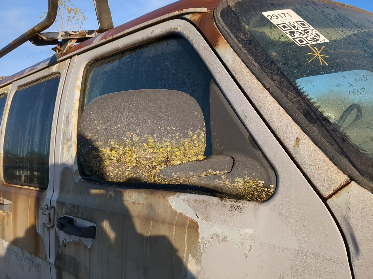 2003 Dodge Ram Van 2500 Side Mirror Replacement Passenger Right View Door Mirror Fits OEM Used Auto Parts - Oemusedautoparts