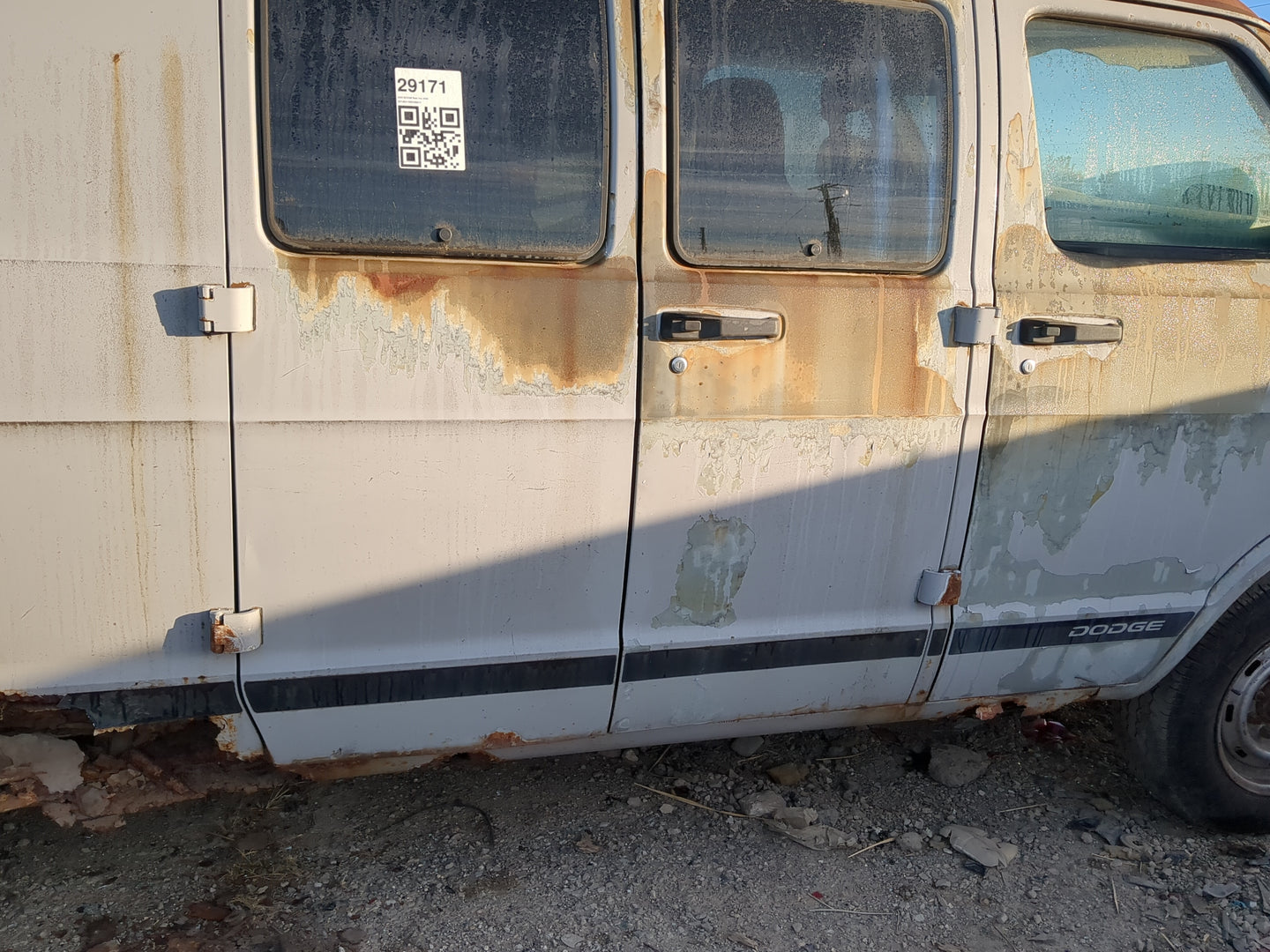 2003 Dodge Ram Van 2500 Passenger Rear Door Oem - Oemusedautoparts1.com