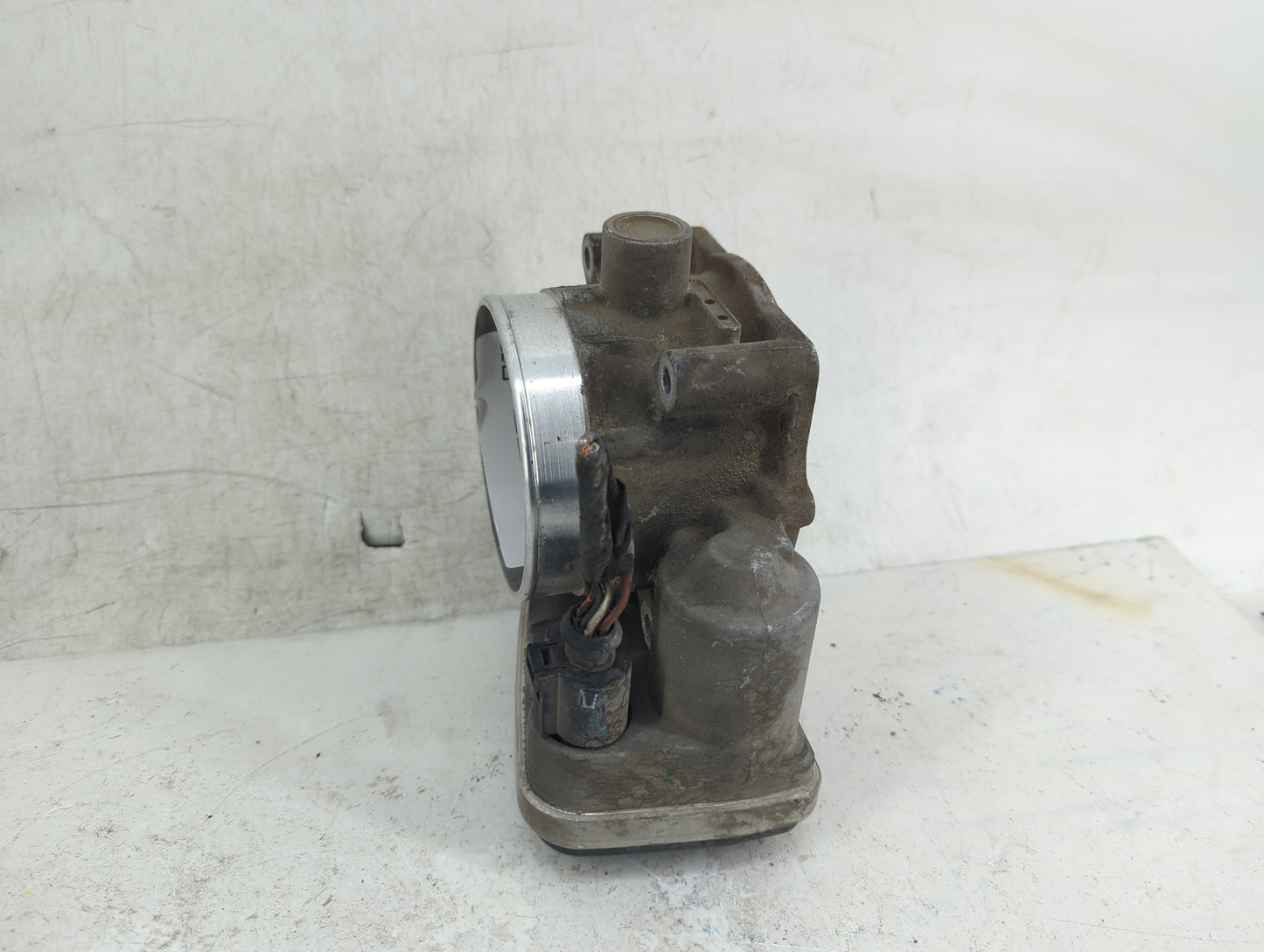 2003 Dodge Ram Van 2500 Throttle Body P/N:5303 2120 AC 5 775 292, 5 718 201 Fits OEM Used Auto Parts - Oemusedautoparts1.com
