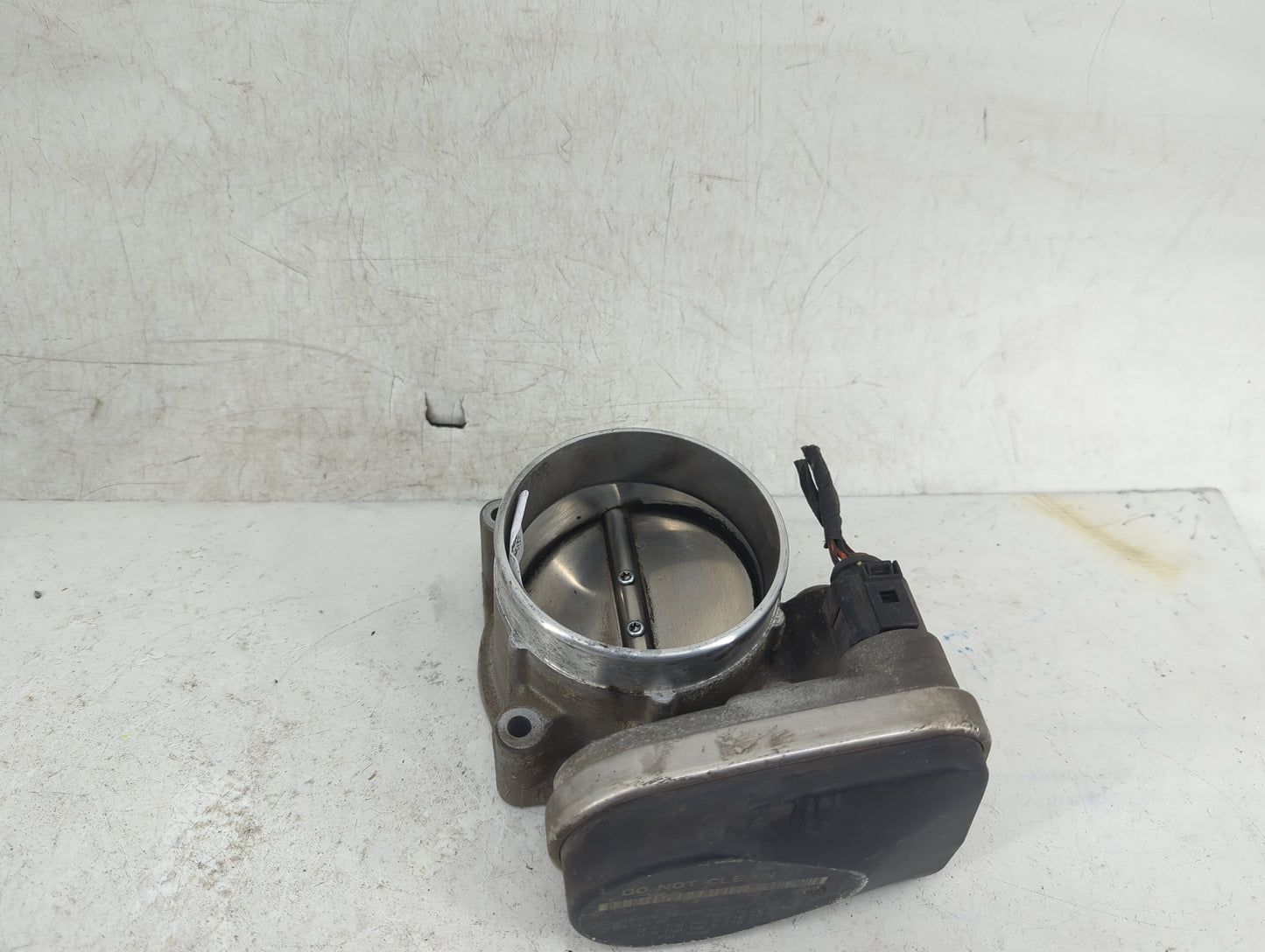 2003 Dodge Ram Van 2500 Throttle Body P/N:5303 2120 AC 5 775 292, 5 718 201 Fits OEM Used Auto Parts - Oemusedautoparts1.com