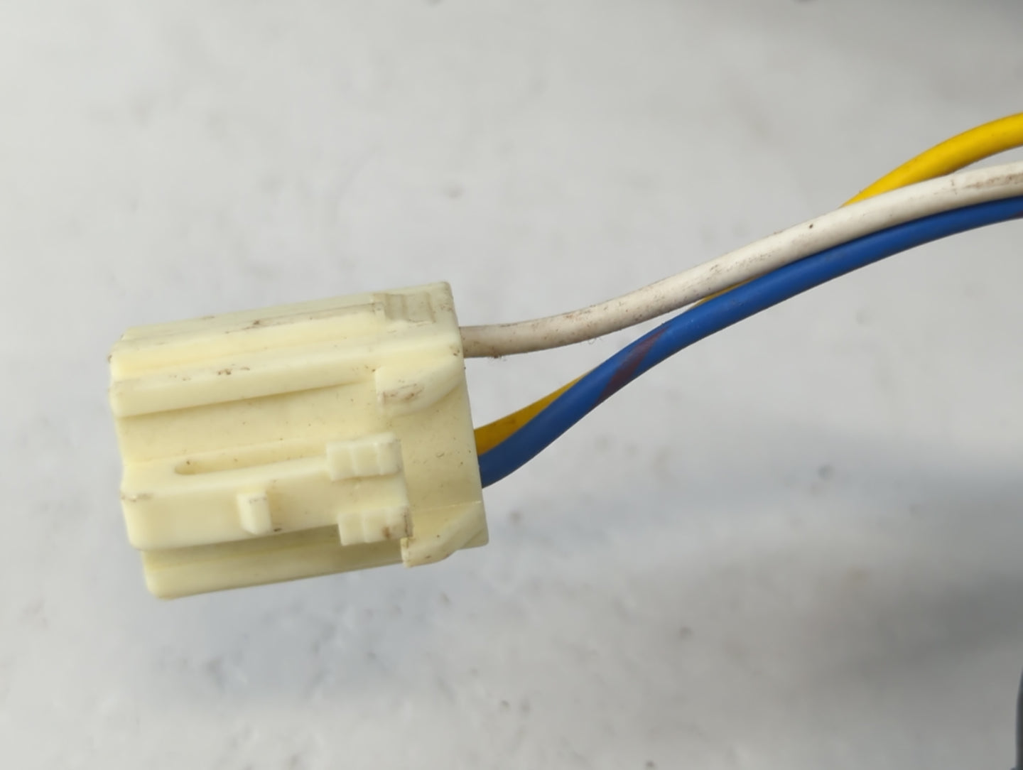 2002-2005 Dodge Stratus Driver Side View Mirror - Left Door Mirror OEM Used - Oemusedautoparts1.com