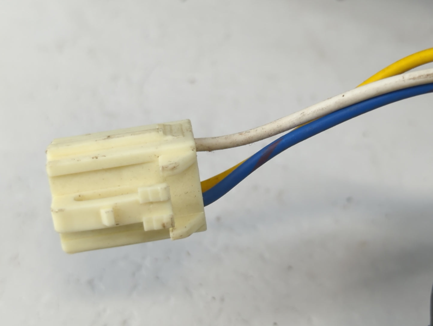 2002-2005 Dodge Stratus Driver Side View Mirror - Left Door Mirror OEM Used - Oemusedautoparts1.com