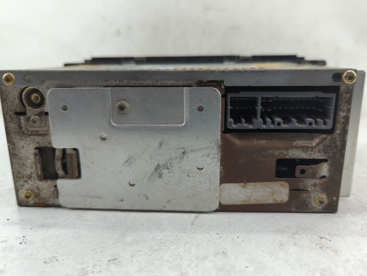2003 Dodge Ram 1500 Radio AM FM Cd Player Receiver Replacement P/N:P05091556AF Fits OEM Used Auto Parts - Oemusedautoparts1.