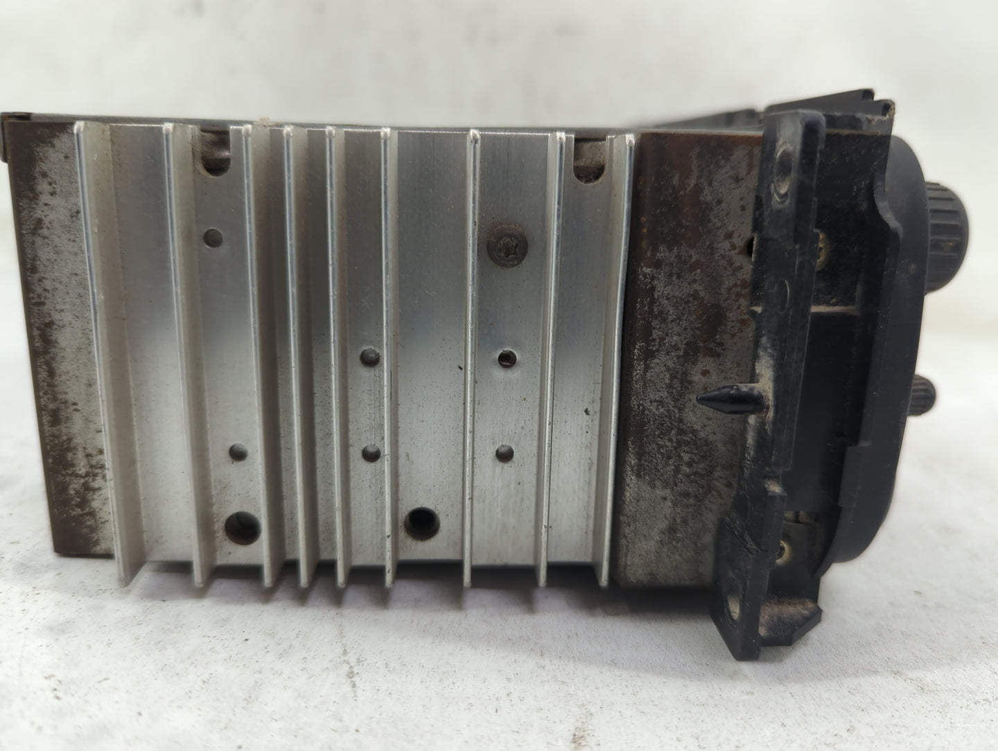 2003 Dodge Ram 1500 Radio AM FM Cd Player Receiver Replacement P/N:P05091556AF Fits OEM Used Auto Parts - Oemusedautoparts1.