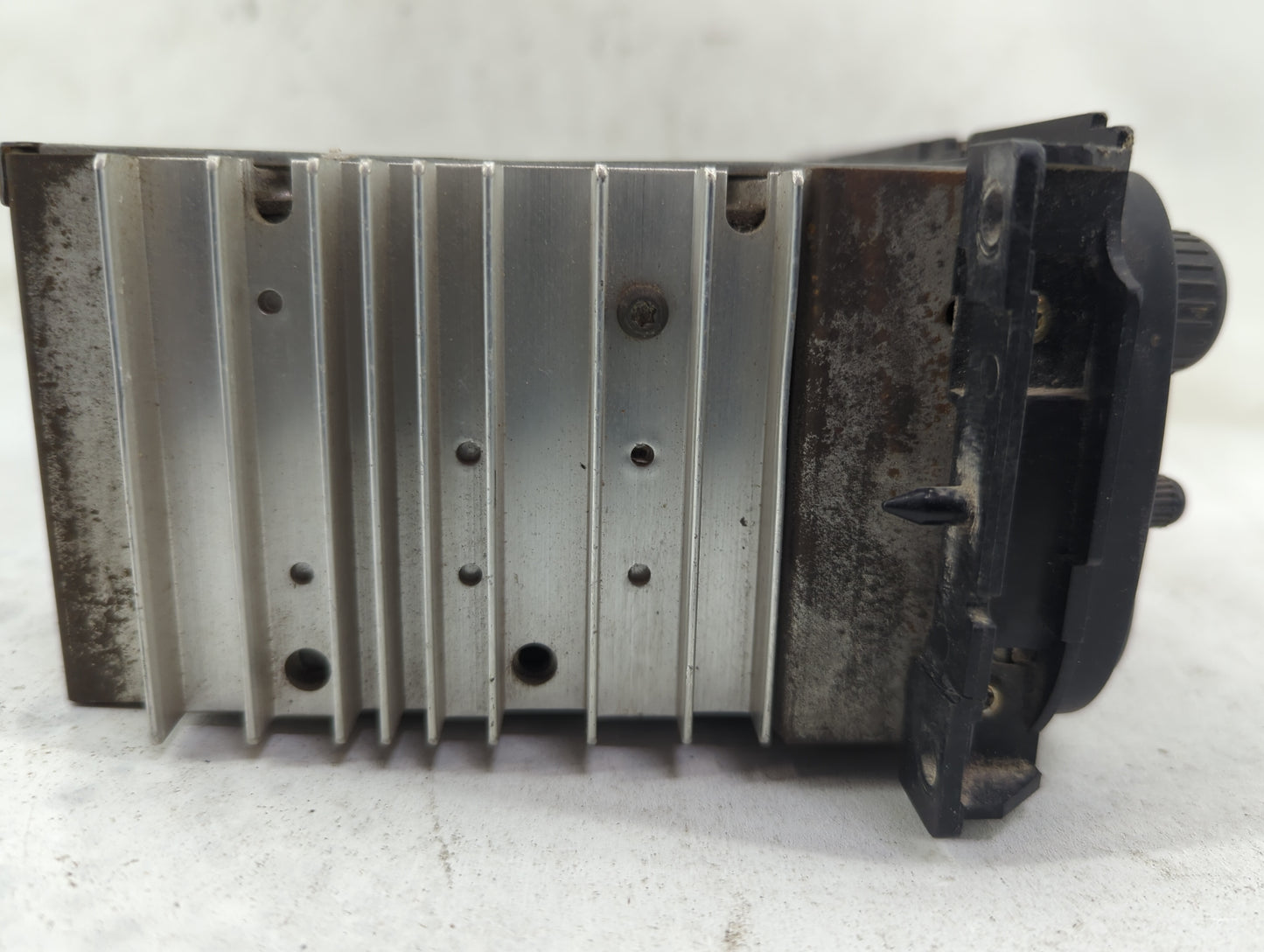 2003 Dodge Ram 1500 Radio AM FM Cd Player Receiver Replacement P/N:P05091556AF Fits OEM Used Auto Parts - Oemusedautoparts1.