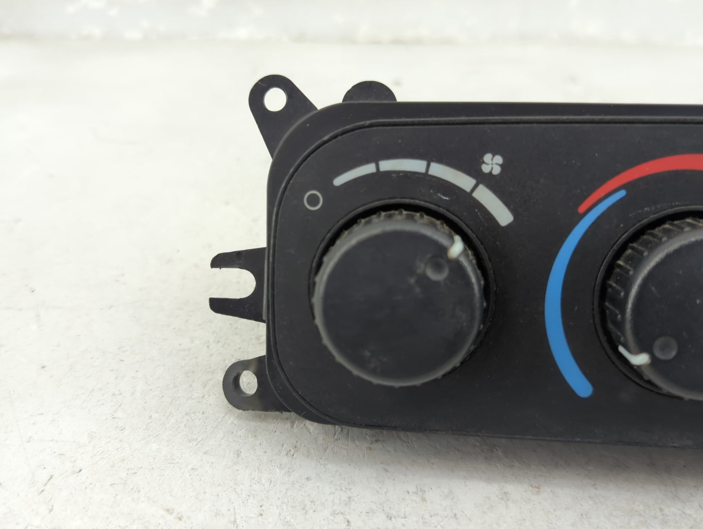 2003-2005 Dodge Ram 1500 Climate Control Module Temperature AC/Heater Replacement P/N:P55056321AA Fits Fits 2003 2004 2005 O