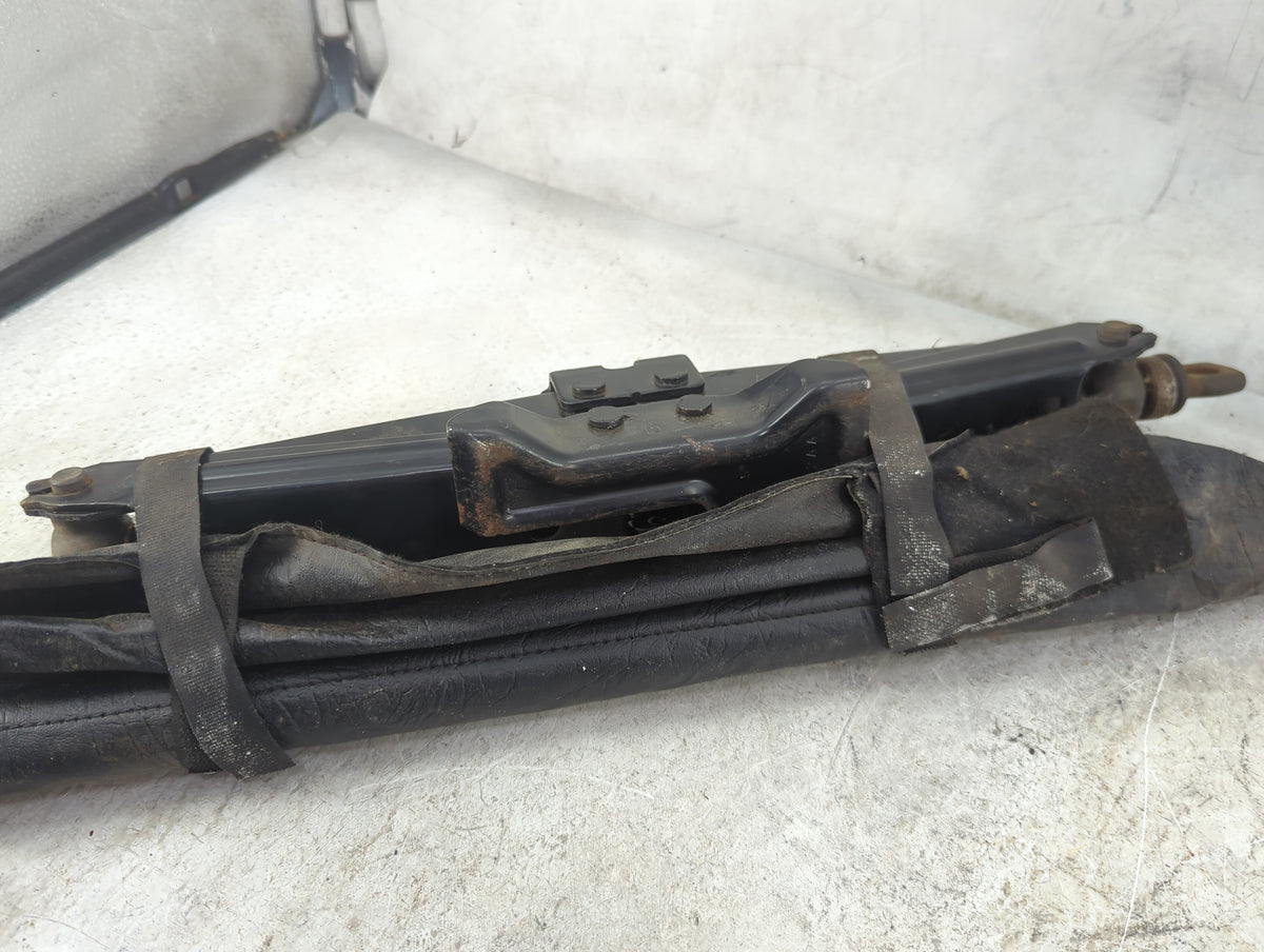 2003 Dodge Ram 1500 Spare Scissor Car Jack 1516305 - Oemusedautoparts1.com