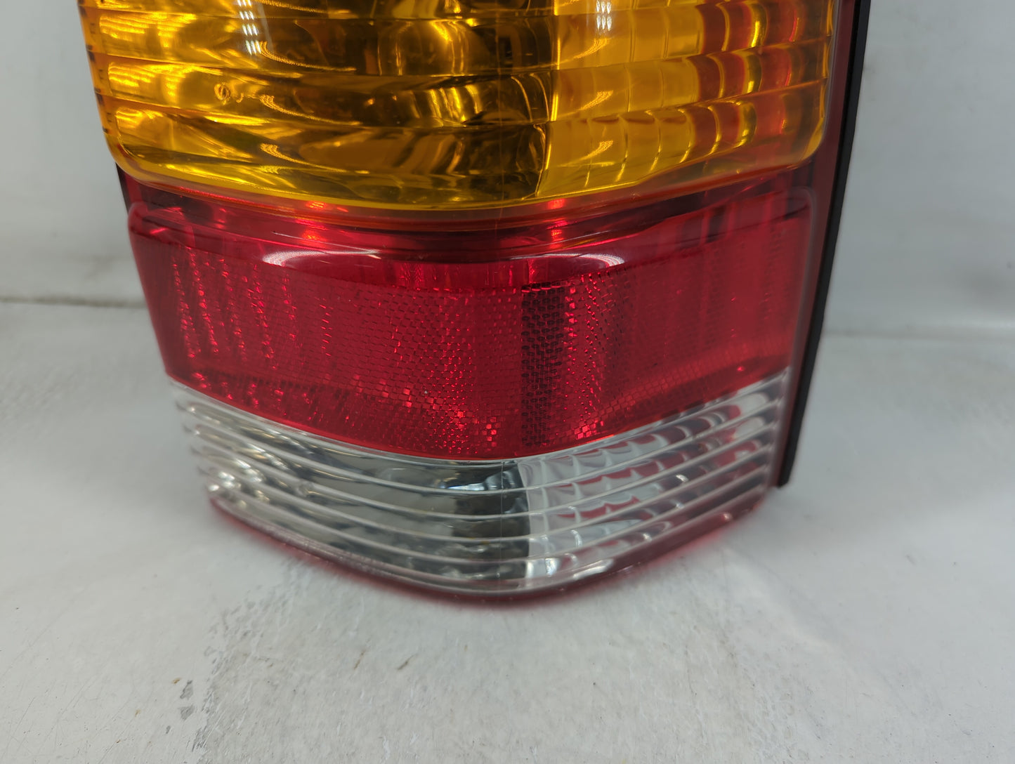 2003 Escape Escape Tail Light Assembly Passenger Right OEM Fits Fits 2001 2002 2004 2005 2006 2007 OEM Used Auto Parts - Oem